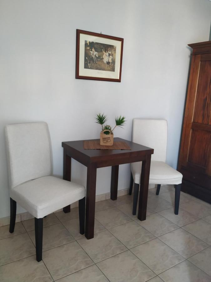 N&Μ Apartment Methana Luaran gambar