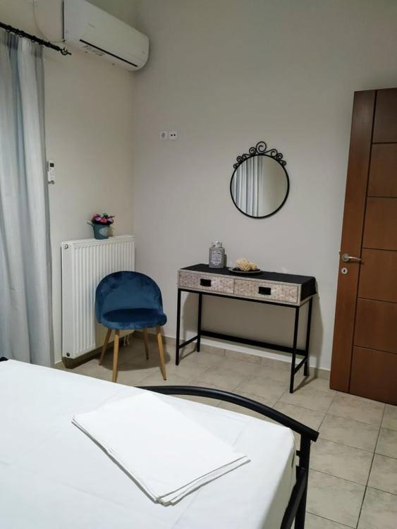 N&Μ Apartment Methana Luaran gambar