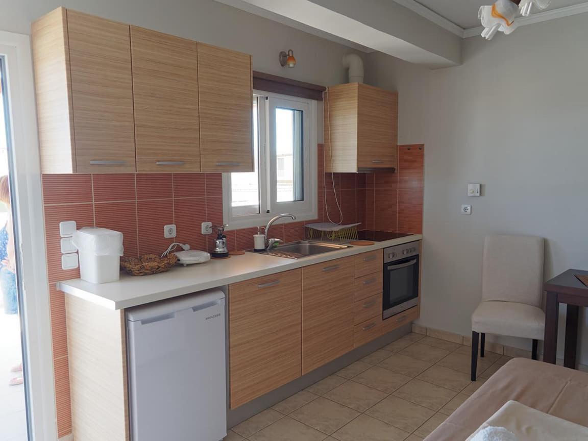 N&Μ Apartment Methana Luaran gambar